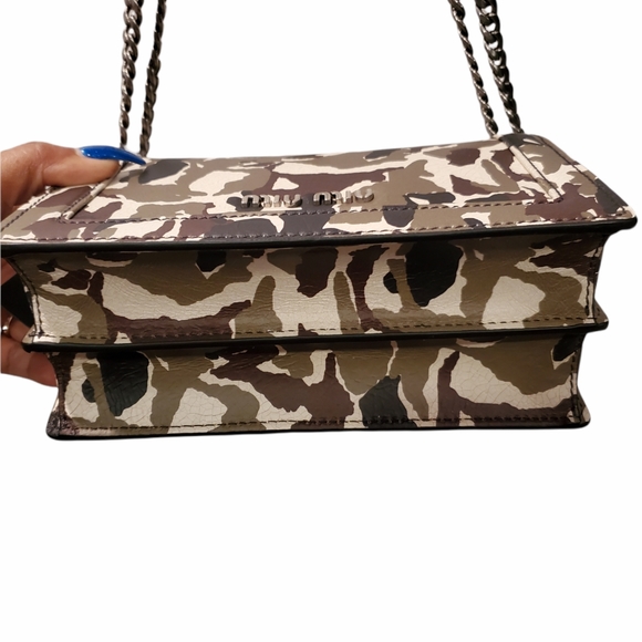 Authentic Miu Miu Craquele St camo Crossbody - Picture 4 of 16